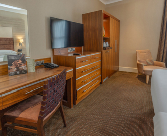 Servicecarousel Desktop 01 Accessible Twin Carousel 4