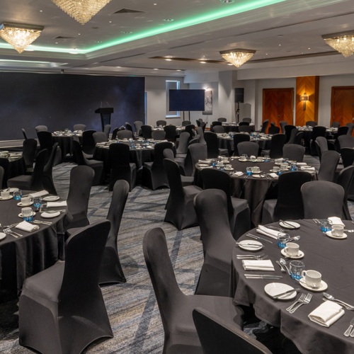 <p>BUCKHOLT SUITE</p>
<p>DINNER STYLE</p>